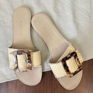 DEFINERY Loop Buckle Raffia Sandals in White ITALY MADE